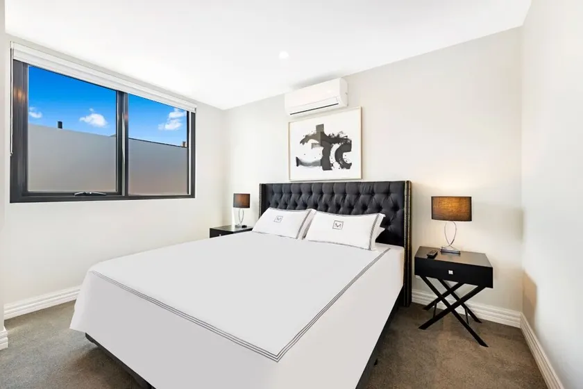 Short Stay 2 Bedroom Deluxe Manhattan Glen Iris - Image 1