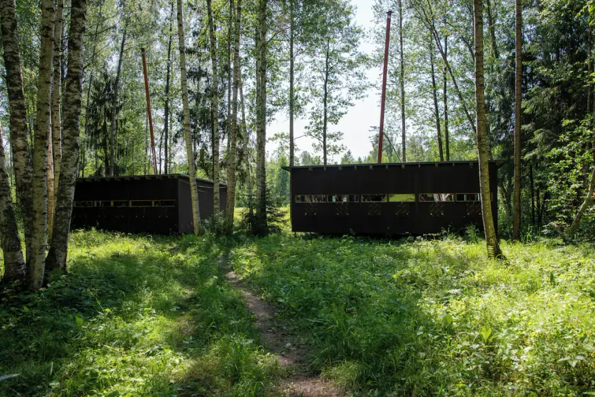 Bear Watching and Photography Hide - Image 1