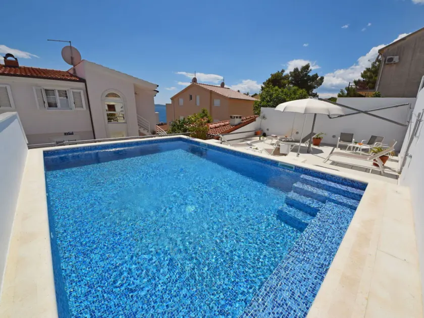 Joli appartement avec piscine, climatisation, WIFI, TV, terrasse et animaux admis - Image 1