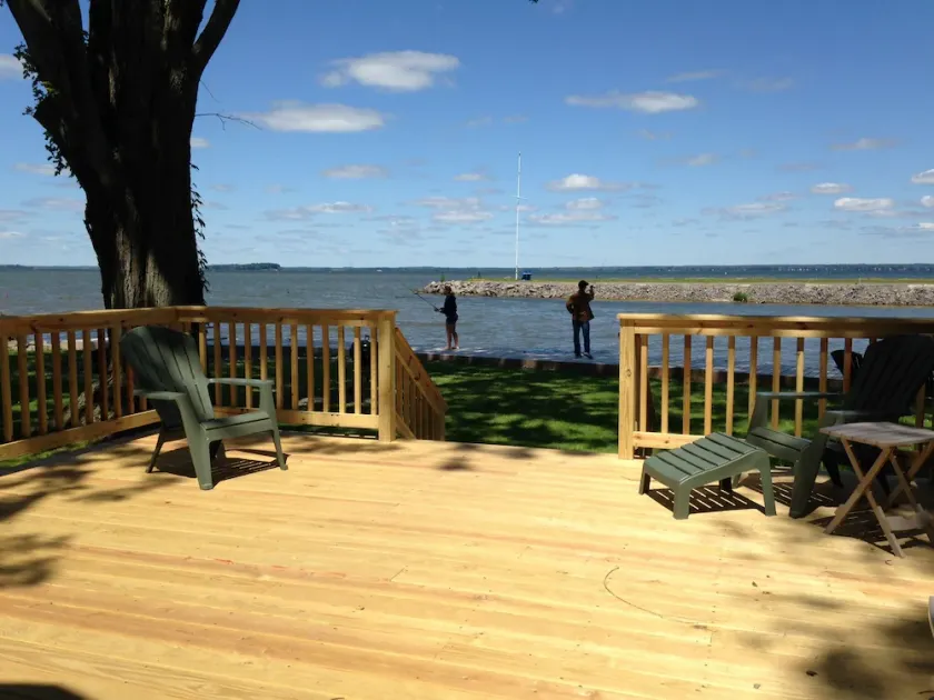 Nyrenoveret sejlsport / fiskeri perle nr. 2 på Oneida Lake, nær Bridgeport, NY. - Image 1