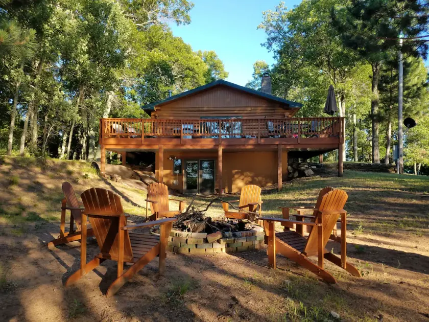 Log Home on Leader Lake- Quiet and Beautiful Sand Bottom Lake, Swim Fish Paddle - Image 1