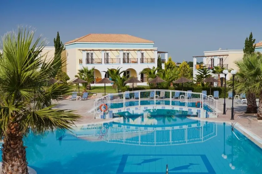 Coralli Hotel - Image 1