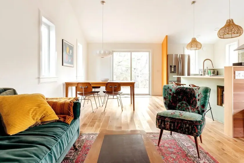 VACATION Mod Cottage, Idyllic Setting & Every Amenity - Image 1