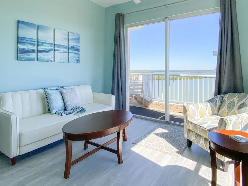 Beautiful Lovers Key Penthouse Condo, Superb Water Views, Pool, Hot Tub, Close to Beach! - Image 1