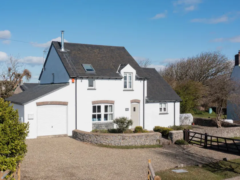 3 bedroom accommodation in Bosherston - Image 1