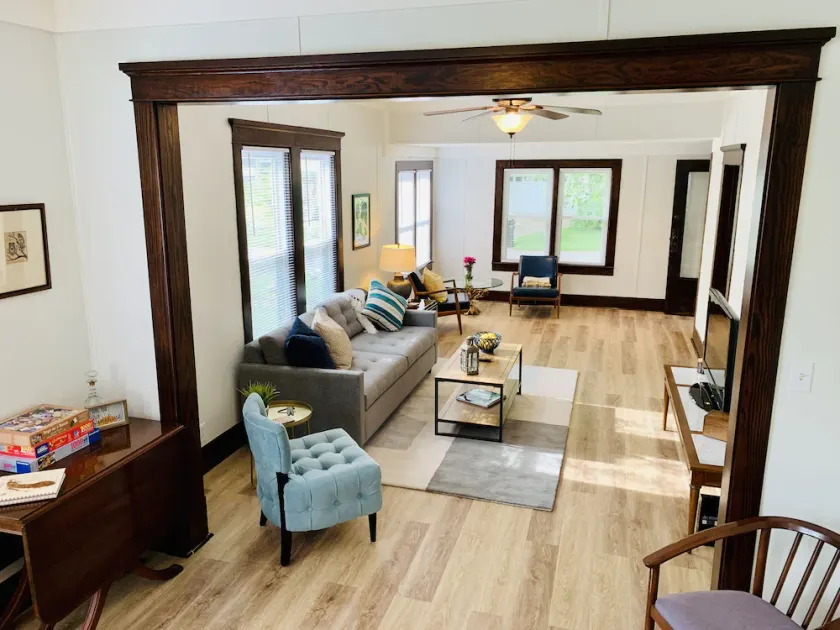 The Heartwood House<3 : Dwntwn Three Oaks, 2BR/2BA - Image 1