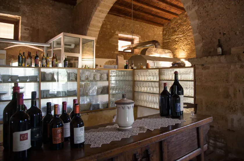 Dimora del Piano-Villa immersed in nature and surrounded by 40 hectares of vineyards - Image 1