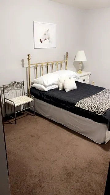 HC Hideaway - Rustic Roomy Relaxing!  Queen Bed, Full Kitchen! - Image 1