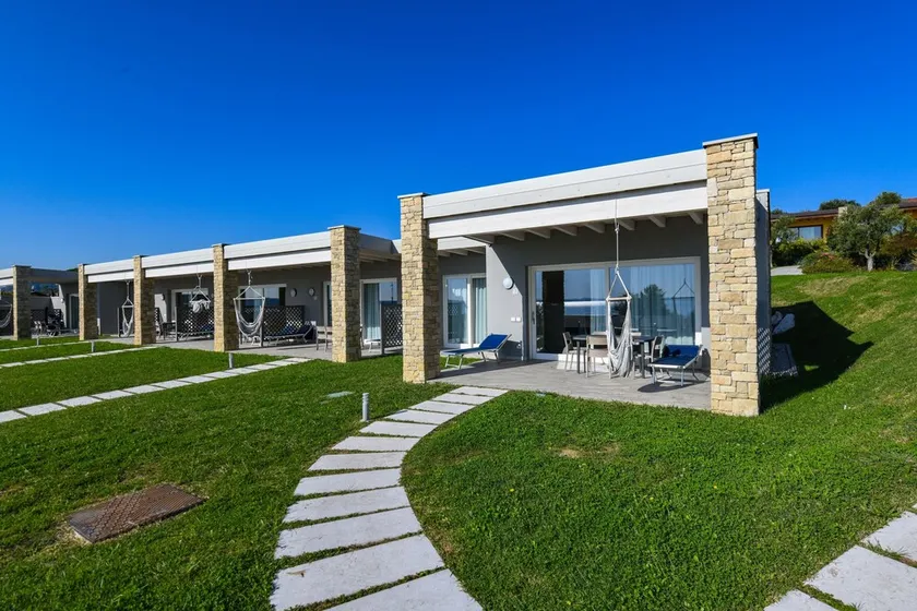 Relais Rosa dei Venti: élégance 1 chambre, 2 piscines, vue sur le lac, nouvelle 2015! - Image 1