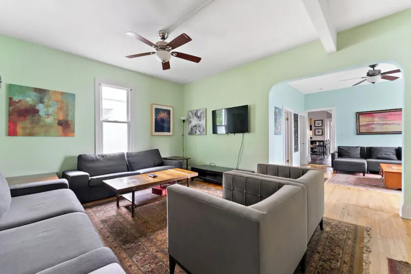 Victorian With An Amazing Location, Incredible Yard With Private outdoor Hot tub - Image 1