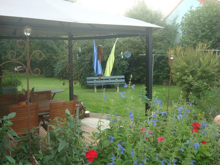 Cozy vacation apartment (70sqm) with large garden - Image 1