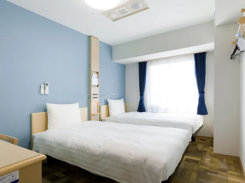 Toyoko Inn JR Wakayama eki Higashi guchi - Image 1