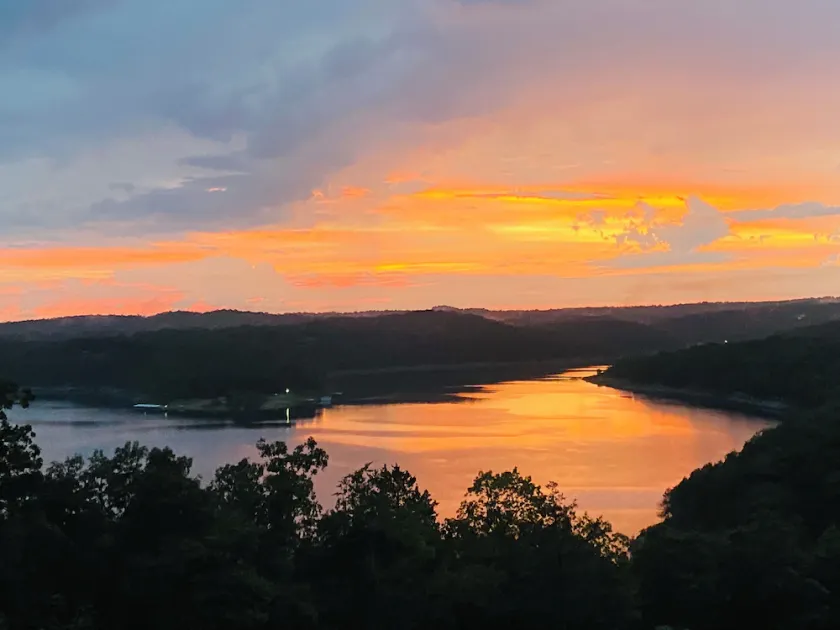 Lakefront Cabin in Ozark Mountains with Hot Tub amazing views & sunsets - Remote - Image 1