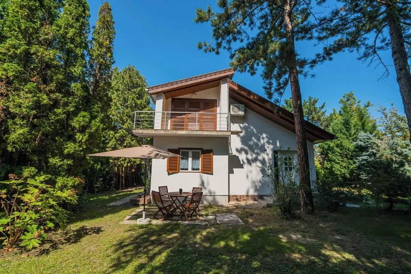 Holiday apartment completely renovated just 110 m from the beach - Image 1