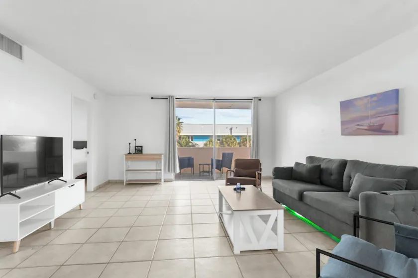 Bay Harbor Sunset Apt 3B - Image 1