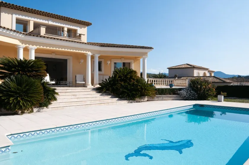 Large Fantastic House With a Garden, a Pool and Beautiful Views - Image 1