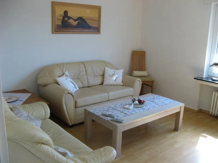 4**** Ferienwohnung \"Prior\" mit kl. Balkon, Gartennutzung und WLAN - Image 1