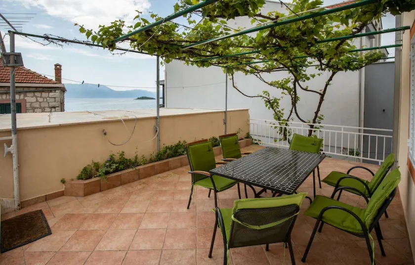 2 bedroom gorgeous home in Blace - Image 1