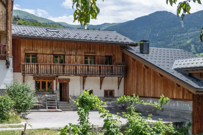 Beautiful, authentic mountain house with view. - Image 1