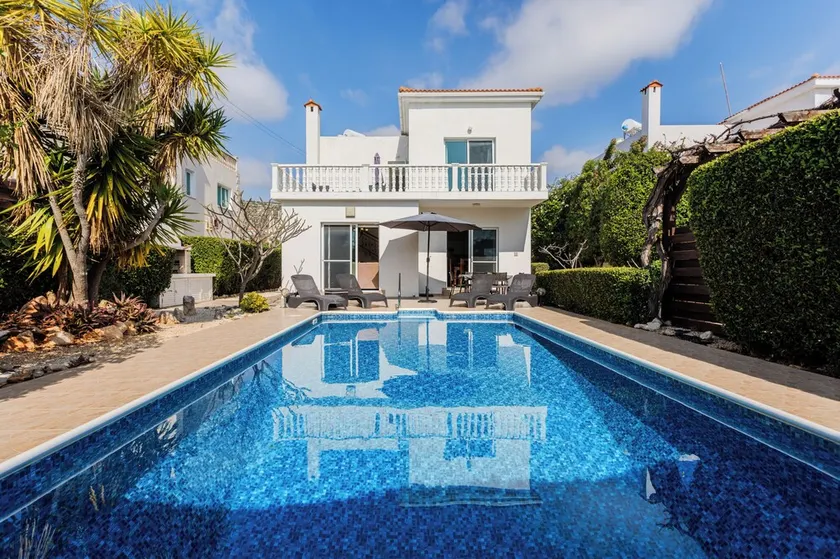 Luksus 3 seng / 3 bad villa med privat pool i den maleriske landsby Peyia - Image 1