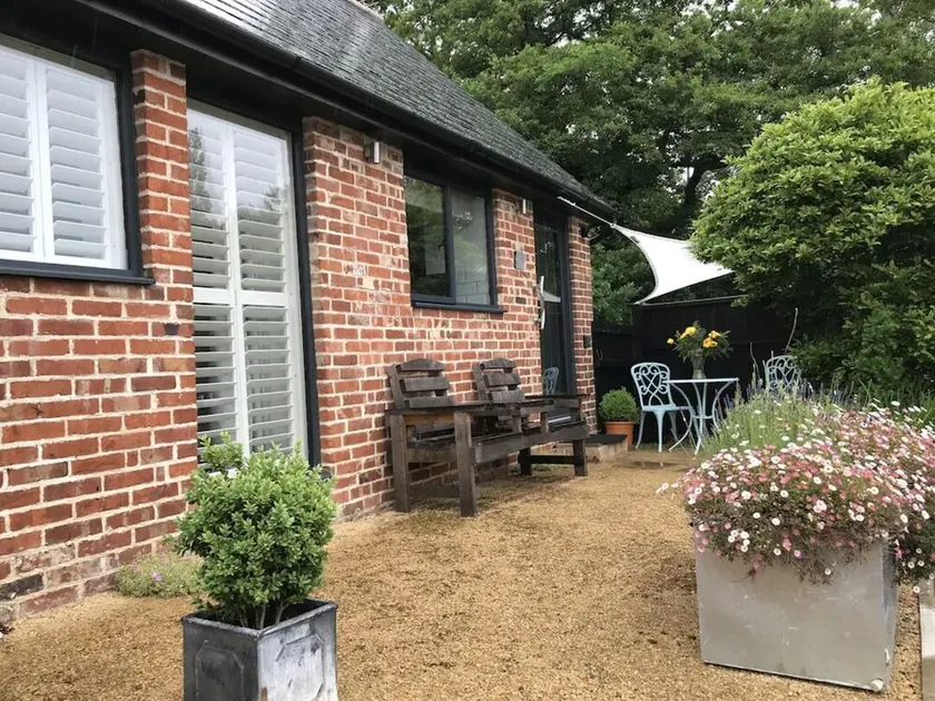 The Dairy - Spectacular views, country walks, cozy nights, pet friendly. - Image 1