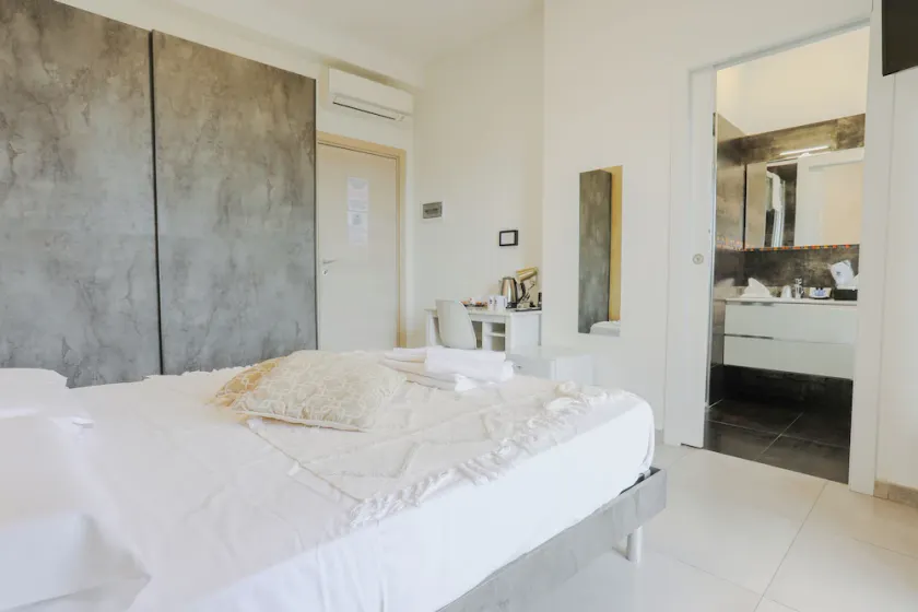 HOLABOLOGNA Luxury Rooms and Flats - Image 1