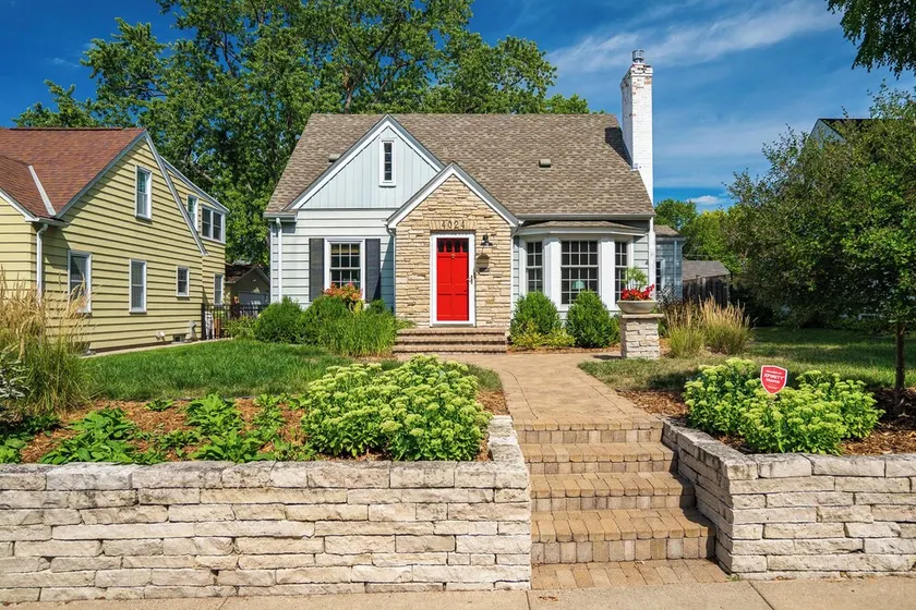 Shoreline Villa - Image 1