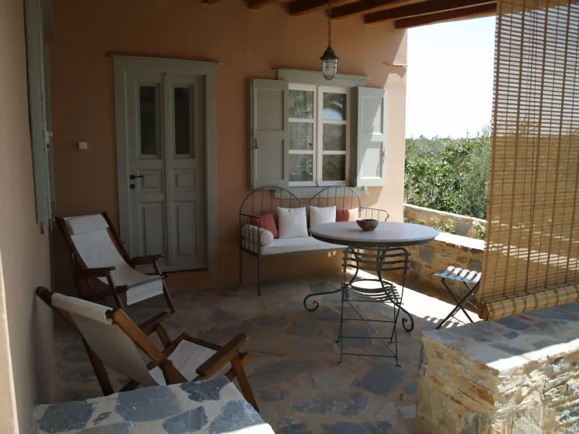 A spacious residence with unobstructed views. - Image 1