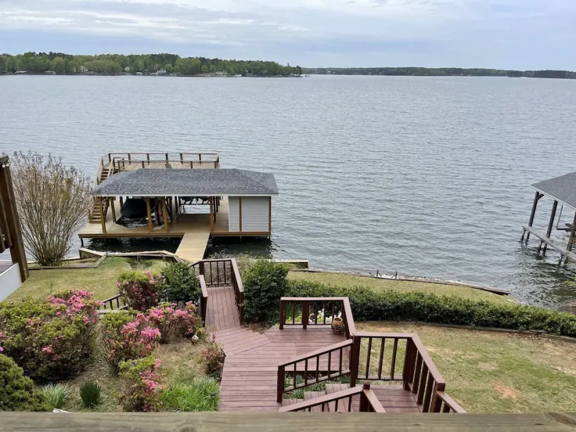 AMAZING VIEW, Main lake home, boathouse and PET FRIENDLY Lake Gaston - Image 1