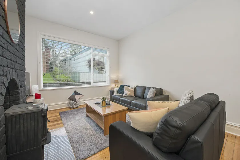 Flinders Cottage - Hobart - Image 1