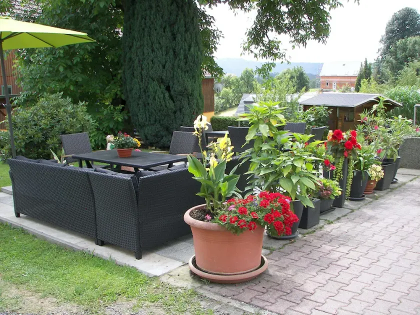 Charming flat in Sebnitz with garden - Image 1