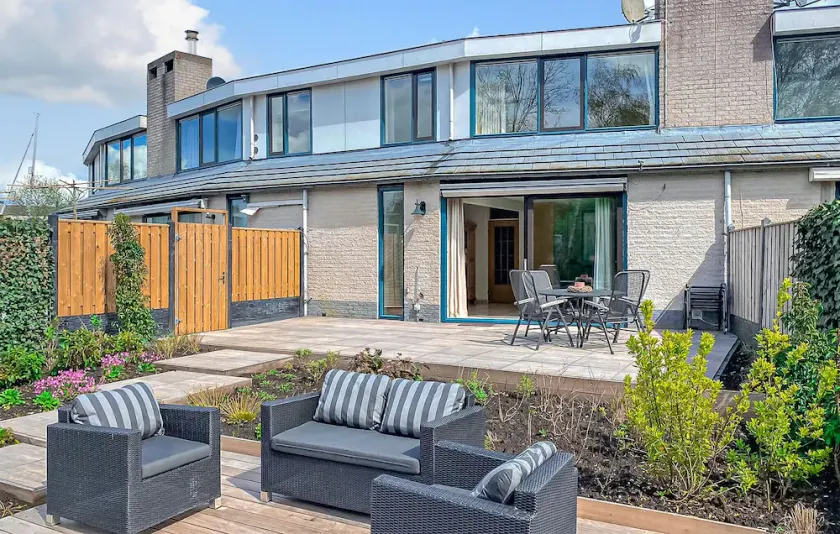 Lovely home in Lemmer - Image 1