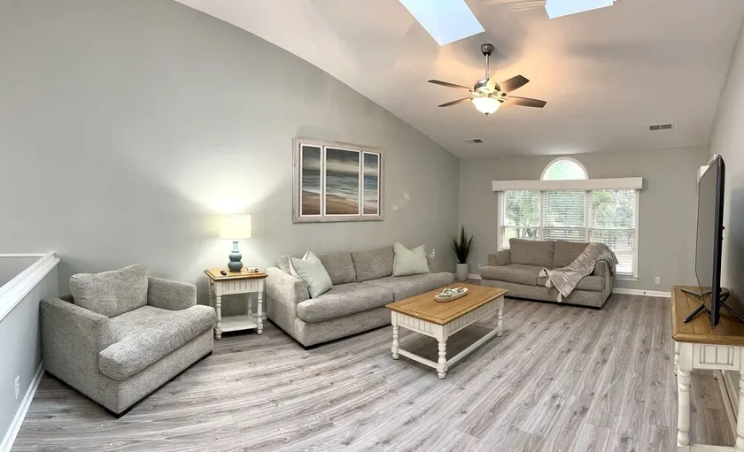NEW! Sunset Beach Escape for 2! Pools ~ On Golfcourse ~ 1.5 mi to Beach Access - Image 1