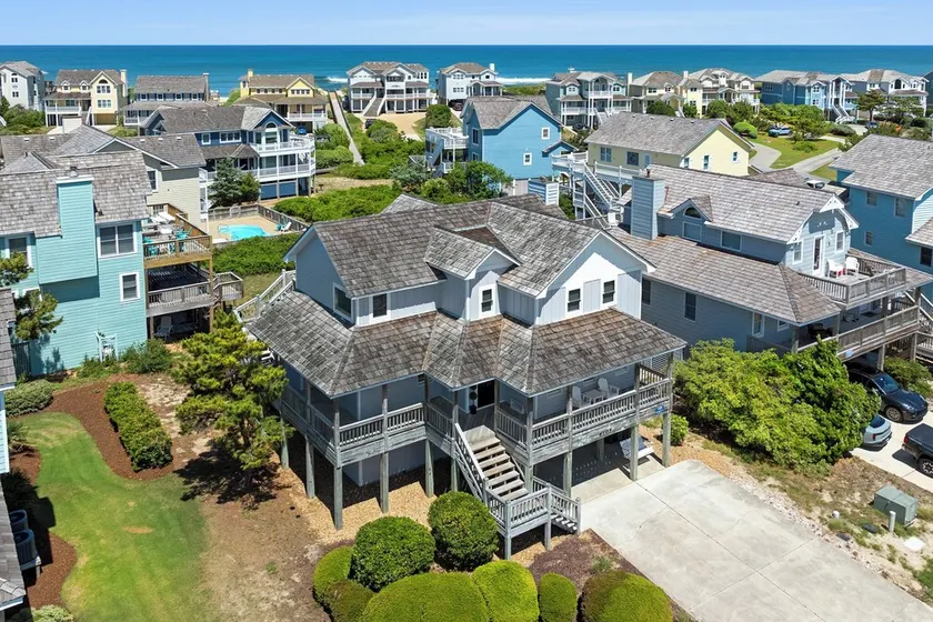 Banx Sea: Dog Friendly | 500ft to Beach | Pool Access - Image 1