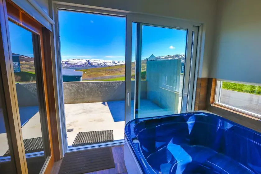 Hrimland Cottages - Image 1