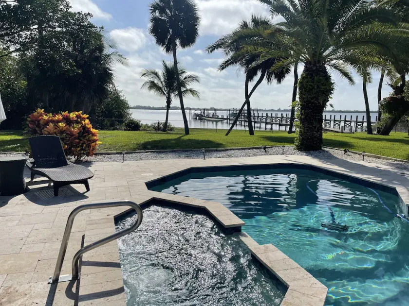 Waterfront, fish from dock, 4 min to beach, Private Pool, Dock and beach - Image 1