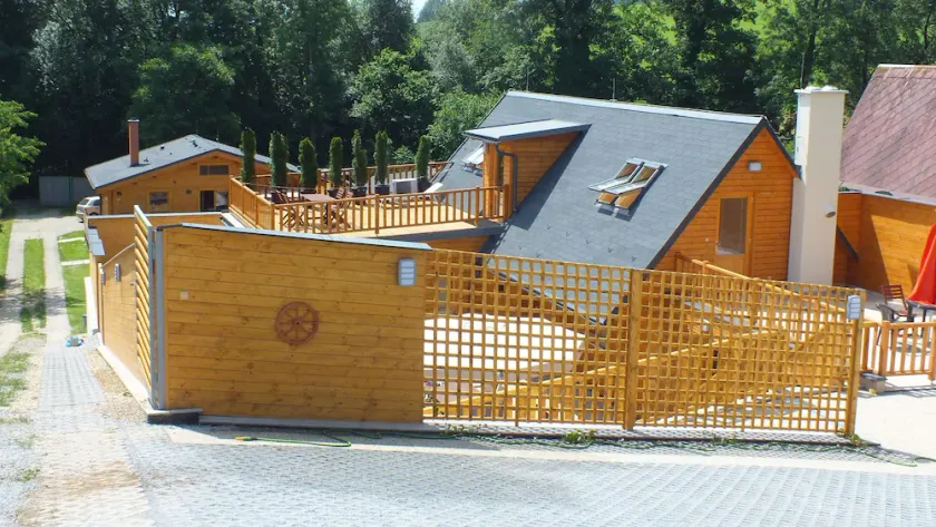 Chaty pod Sokolím Hřbetem - Image 1
