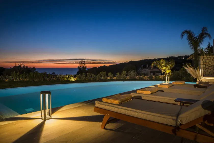 Zeus Exclusive Villas - Image 1