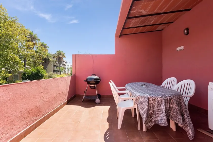 Beach apartment in Malaga - Image 1