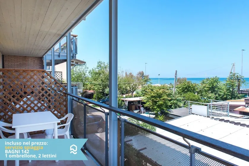 SE003 - Senigallia, bilocale sul mare con spiaggia - Image 1