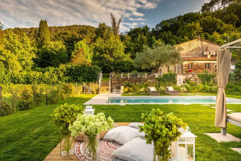 Villa Ester, a Stylish Farmhouse on the Hills - Image 1