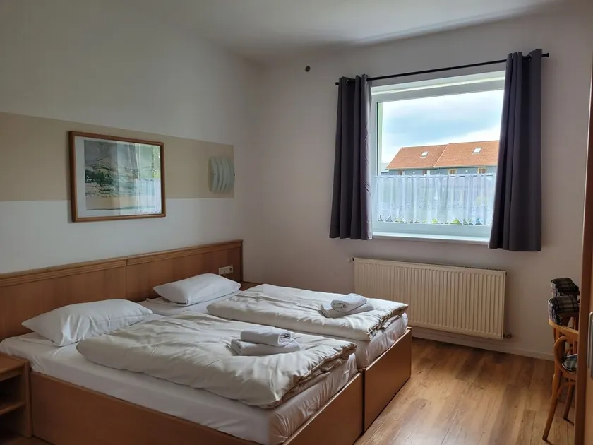 DZ-/2-Bettzimmer 03_Erdgeschoß - Gästehaus Am Schloss - Image 1