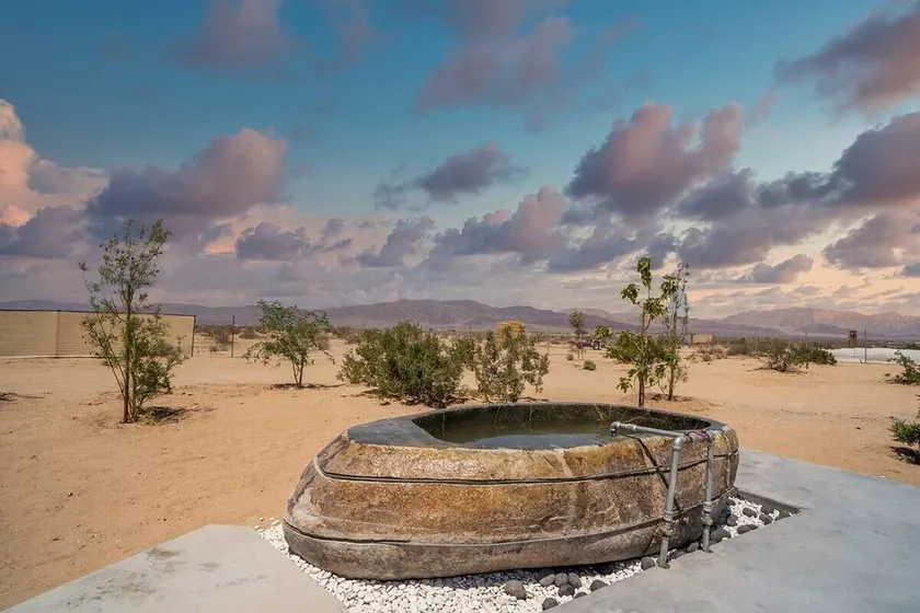 Private Hot Springs Rock tub and Medjool Cabin - Image 1