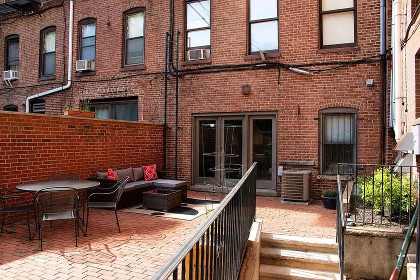 Maverick Suites at 402 Columbus Ave - Image 1