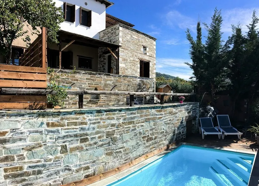 Villa Artemida - Three Bedroom Villa, Sleeps 8 - Image 1