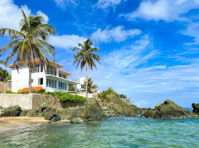 Ultimate Oceanfront Villa: beach, jaw-dropping views and pool - Image 1