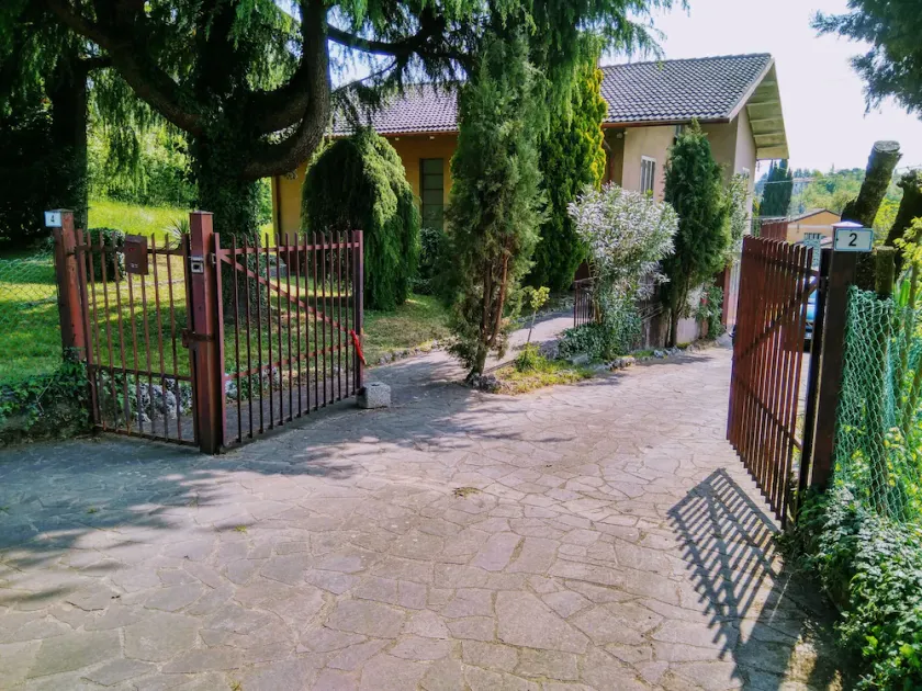 Maison Des Couleurs - Image 1