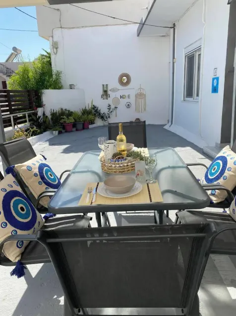 Stylish fully renovated home - Image 1