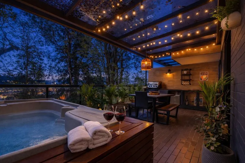 Jacuzzi privado en terraza con BBQ Alto Palmas - Image 1
