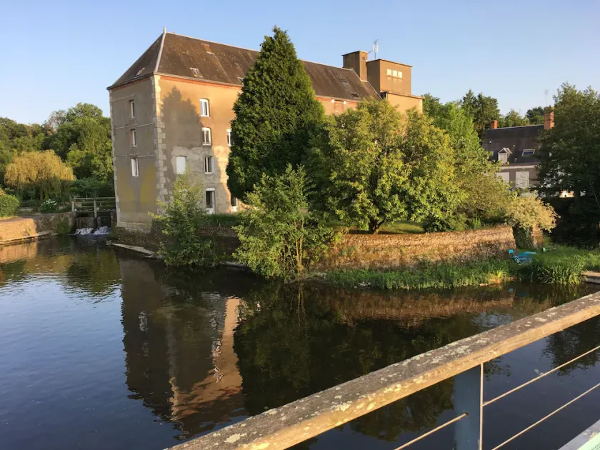 Cosy apartment in a riverside mill - Image 1